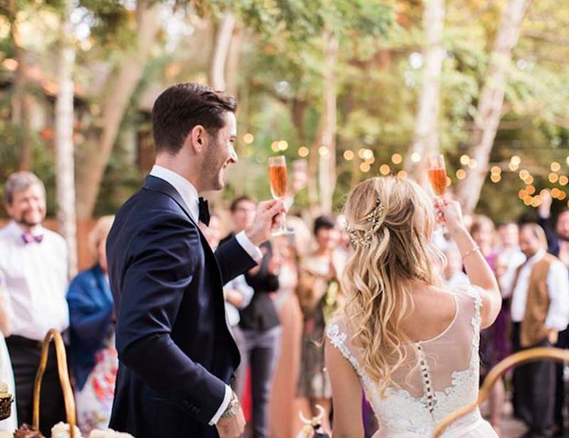 5 Tips for Writing the Perfect Wedding Toast