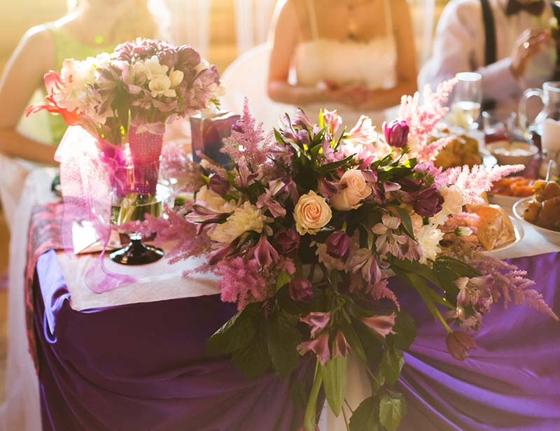 How to Plan a Wedding: 10 Essential Steps